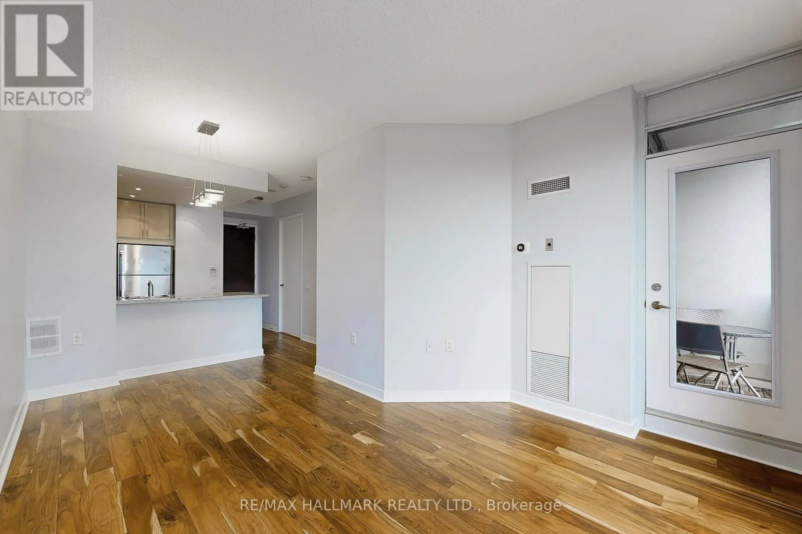1403 - 85 BLOOR STREET E