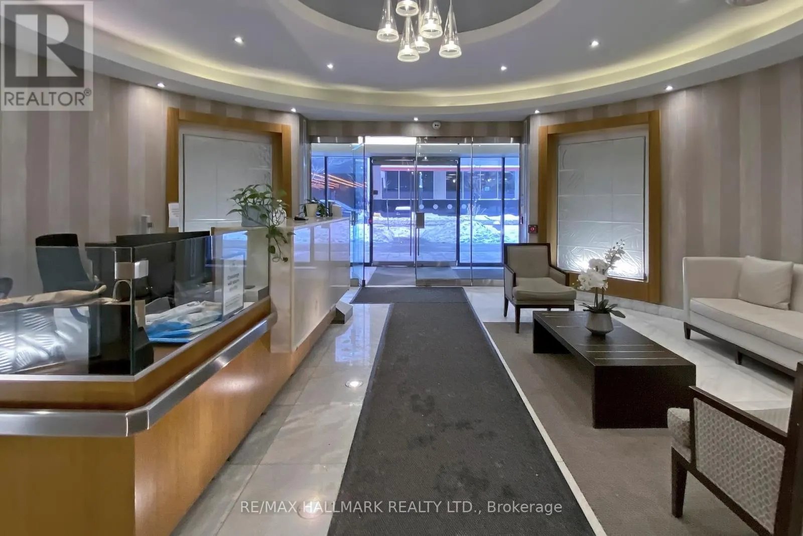 1403 - 85 BLOOR STREET E