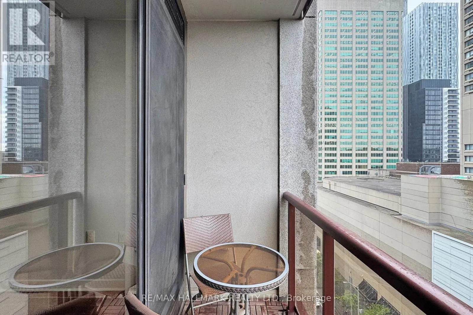 1403 - 85 BLOOR STREET E