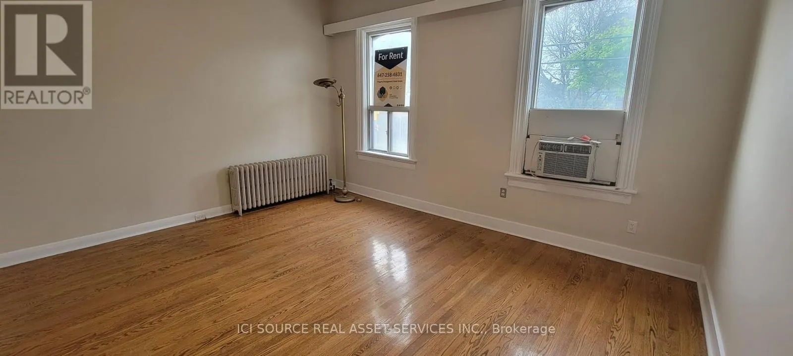 UPPER - 360 GERRARD STREET E