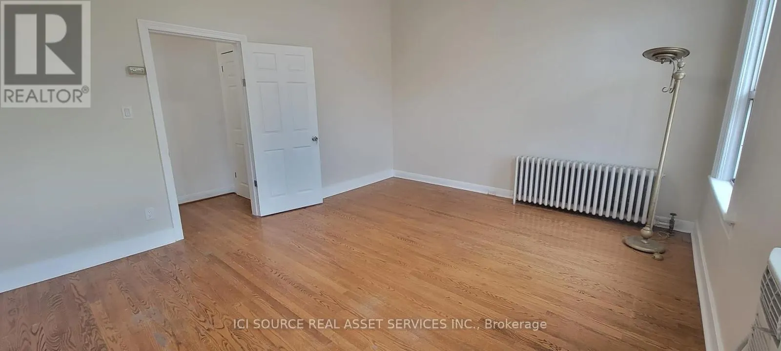 UPPER - 360 GERRARD STREET E
