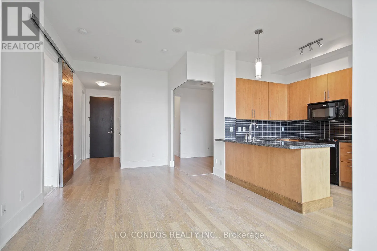 523 - 120 HOMEWOOD AVENUE