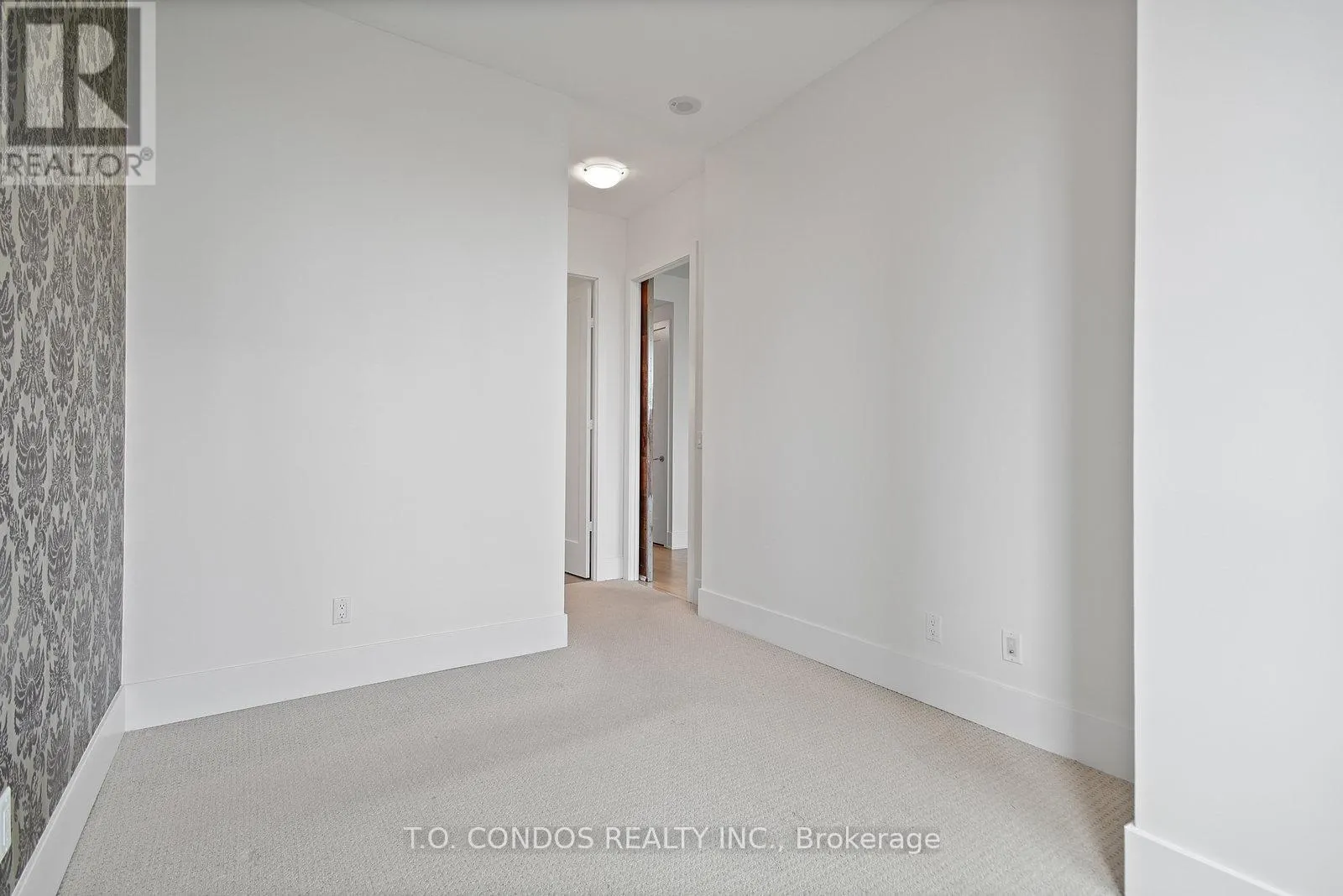 523 - 120 HOMEWOOD AVENUE