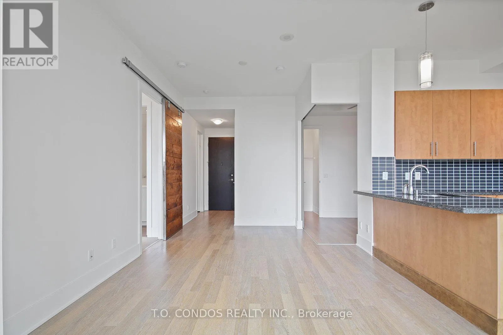 523 - 120 HOMEWOOD AVENUE