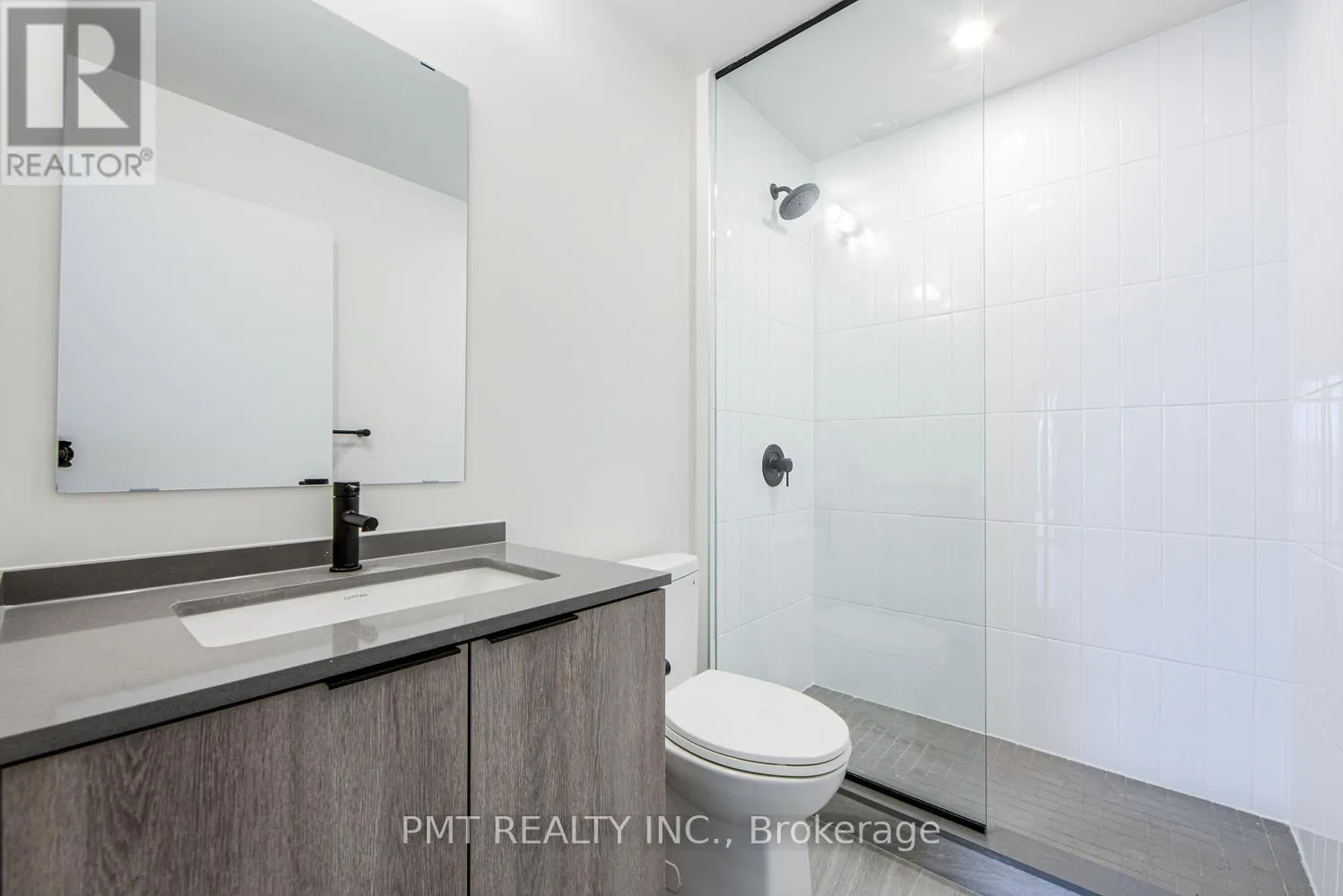 1216 - 181 STERLING ROAD
