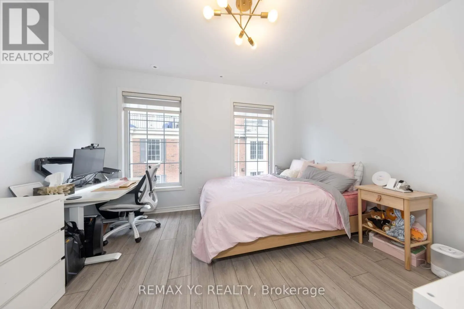 526 - 3 EVERSON DRIVE