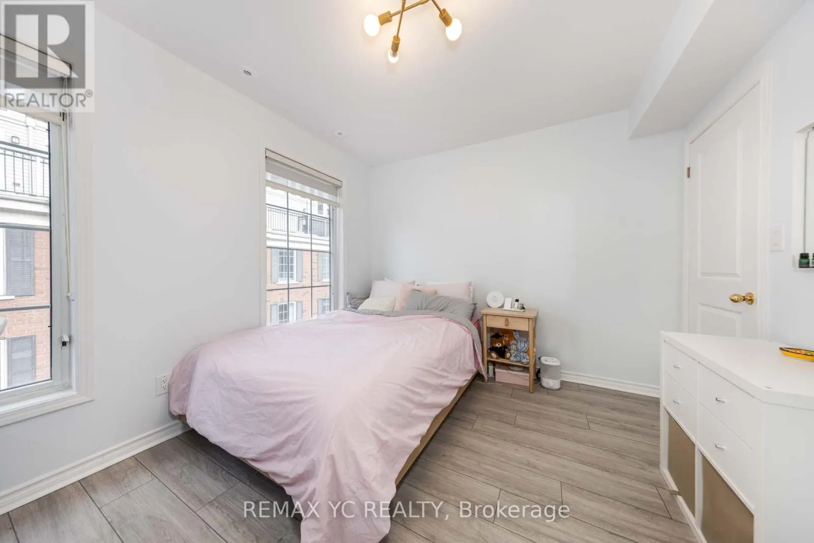 526 - 3 EVERSON DRIVE