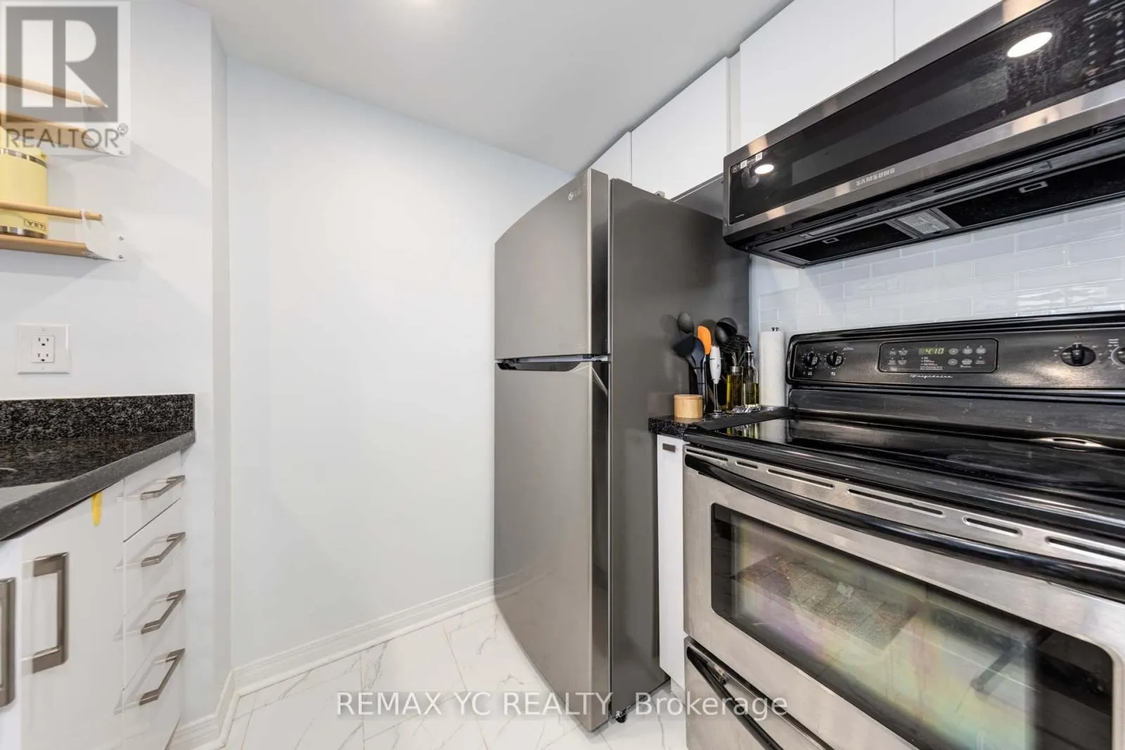 526 - 3 EVERSON DRIVE
