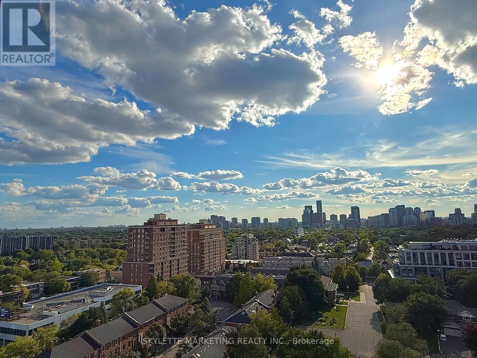 1315 - 2885 BAYVIEW AVENUE