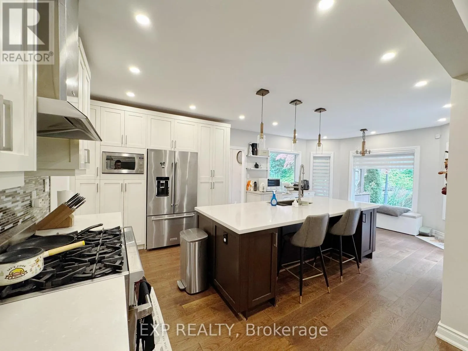 98 CLARINDA DRIVE