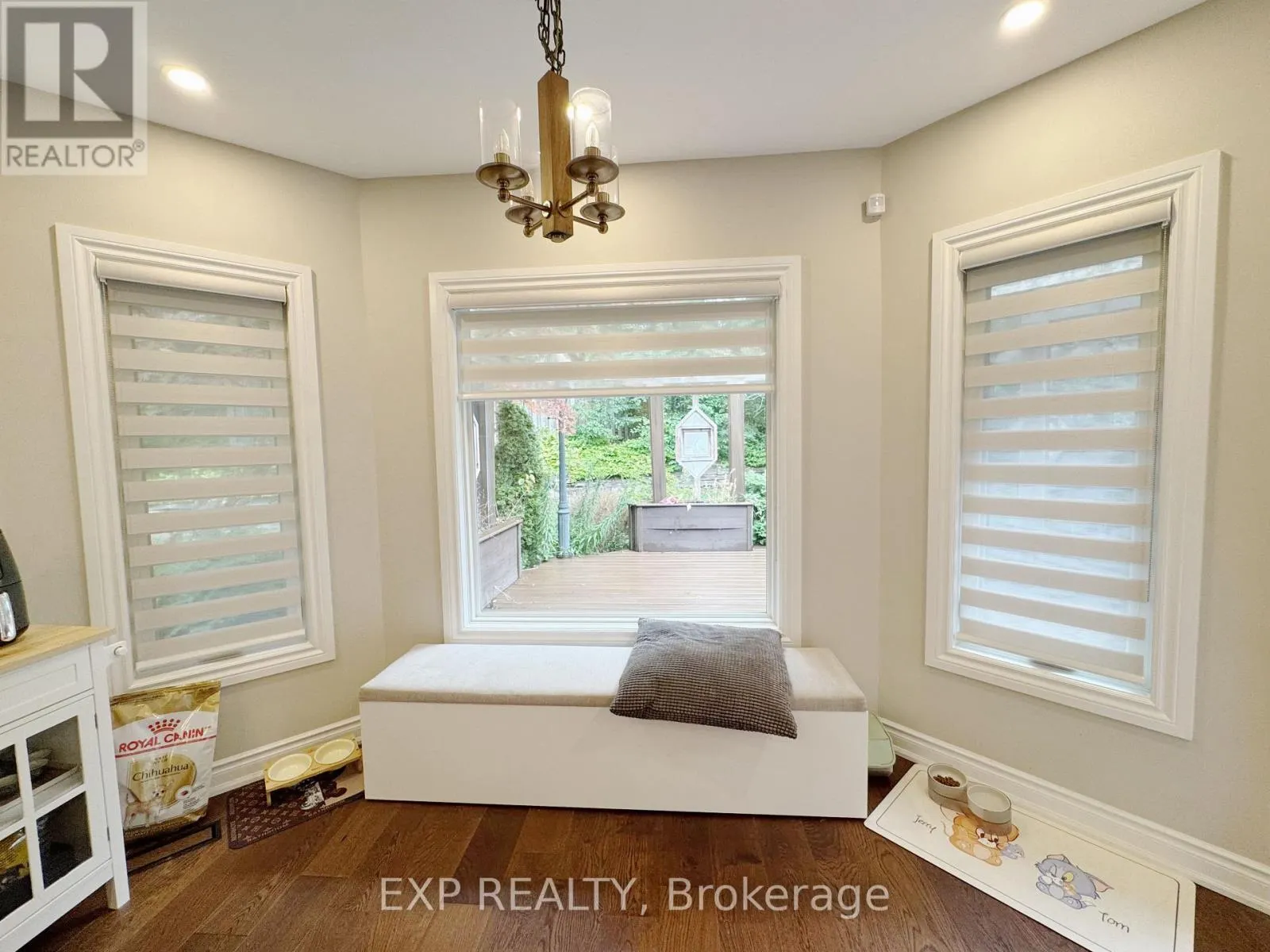 98 CLARINDA DRIVE