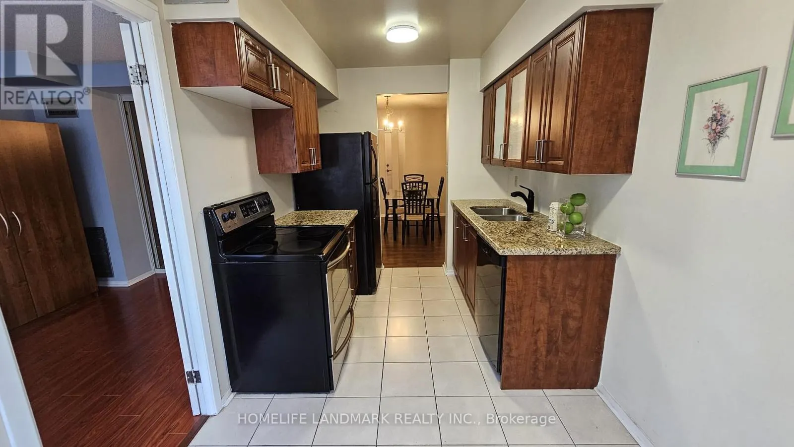 1110 - 633 BAY STREET