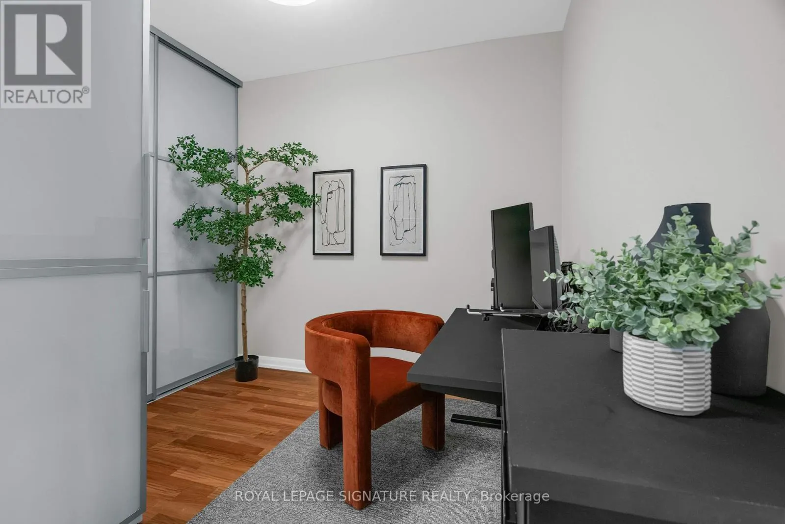 1208 - 111 ELIZABETH STREET