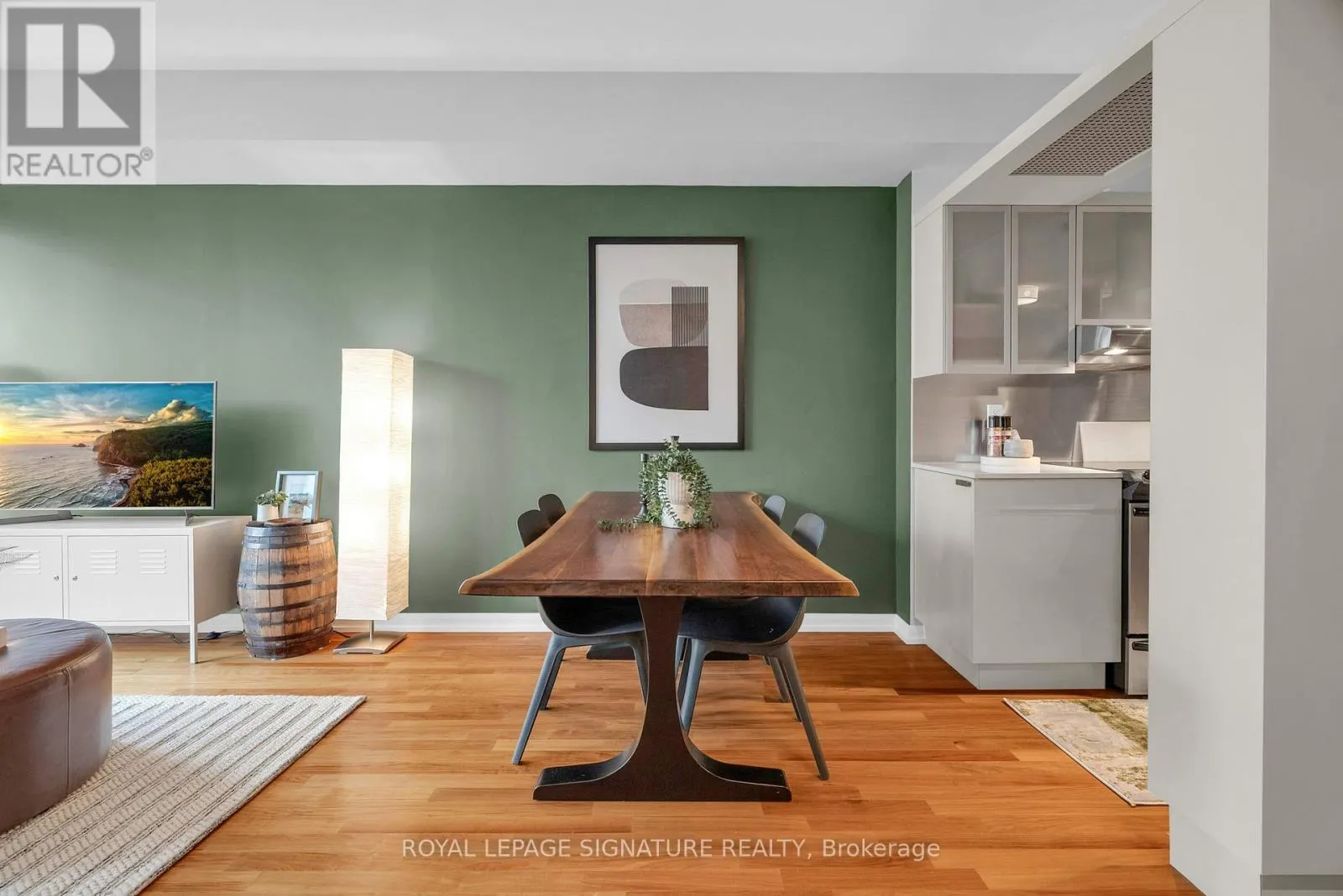 1208 - 111 ELIZABETH STREET
