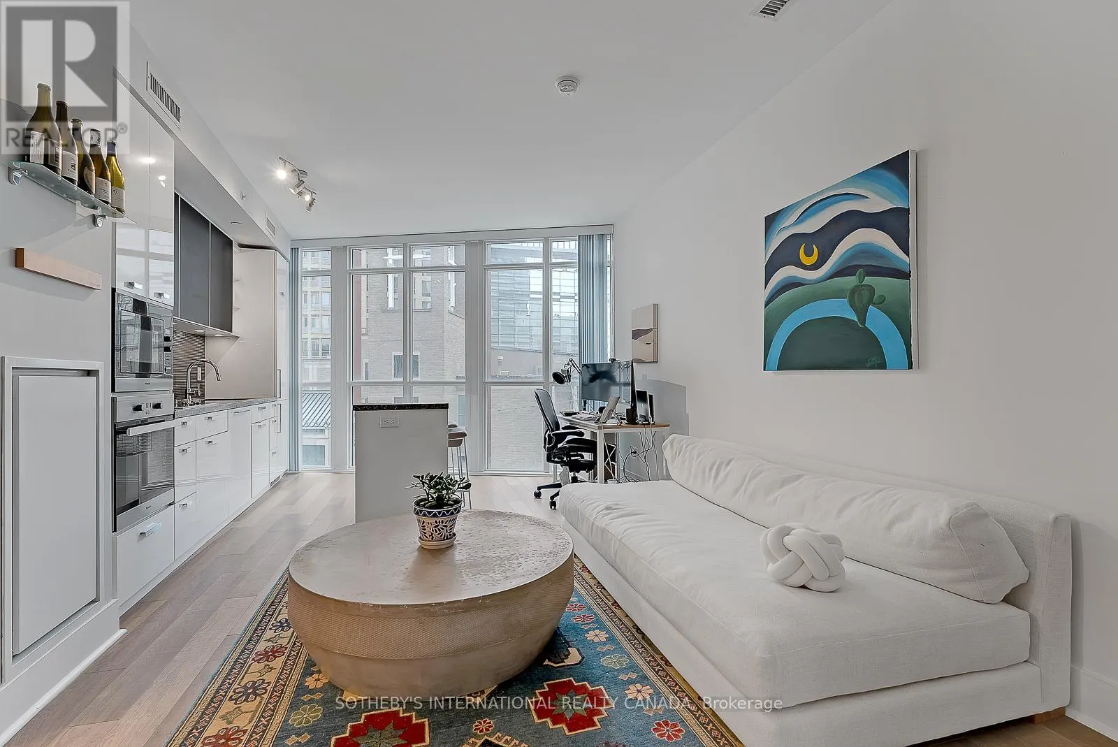 315 - 32 DAVENPORT ROAD