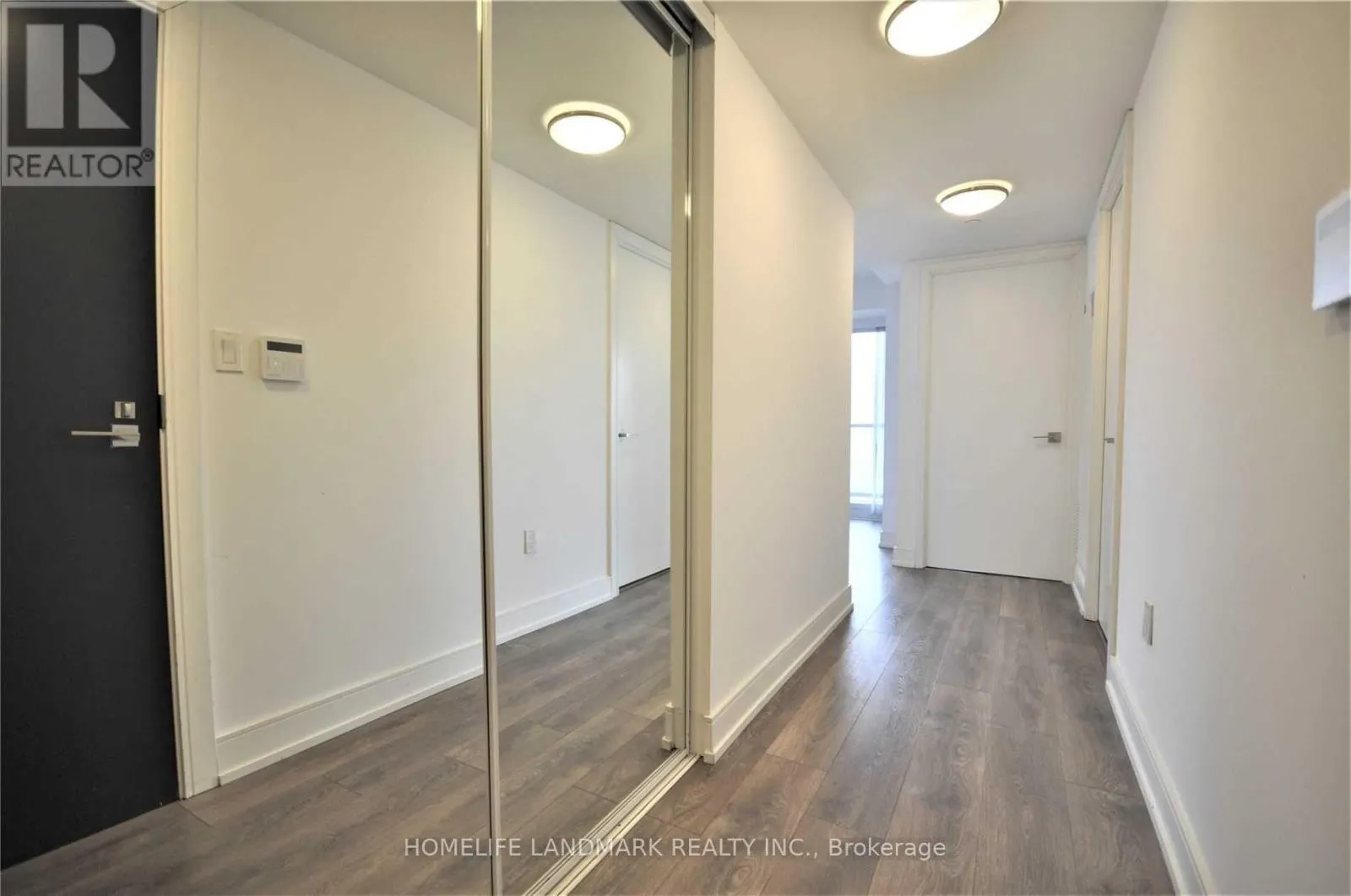 1111 - 89 MCGILL STREET