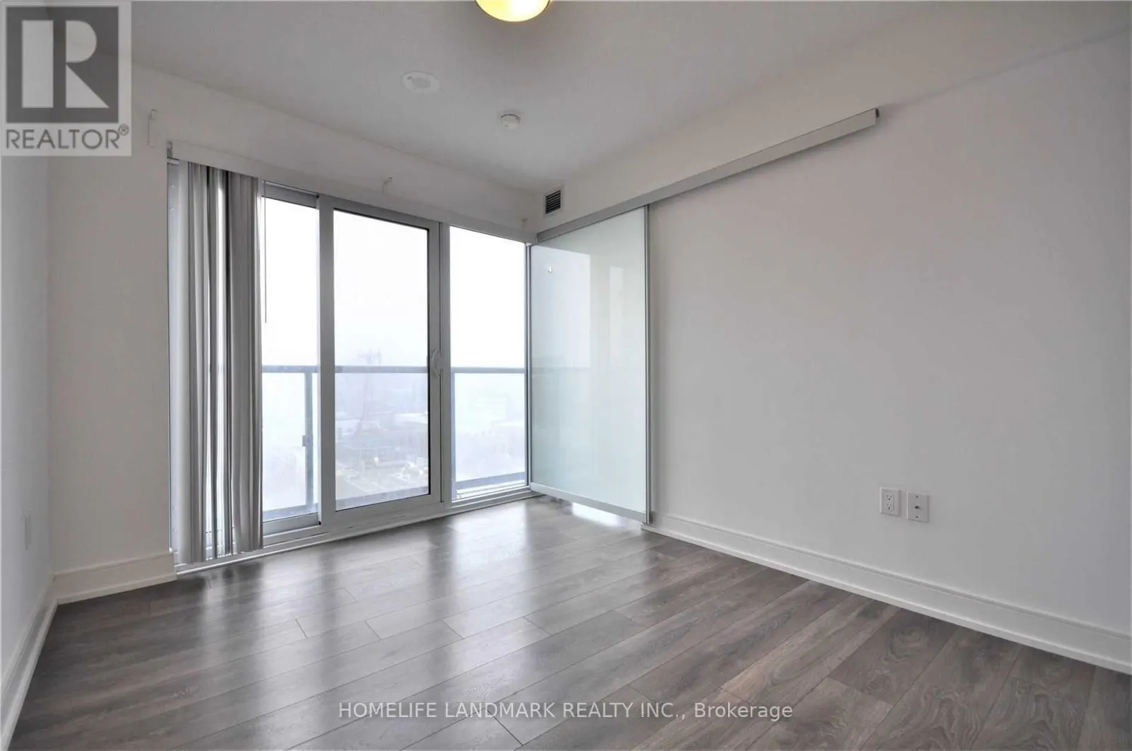 1111 - 89 MCGILL STREET
