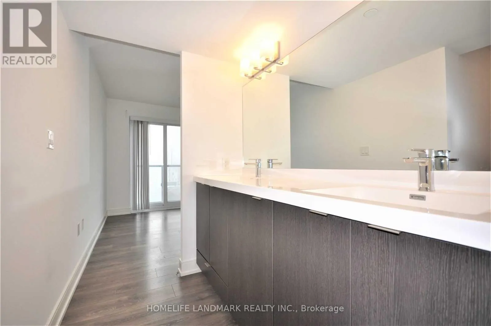 1111 - 89 MCGILL STREET