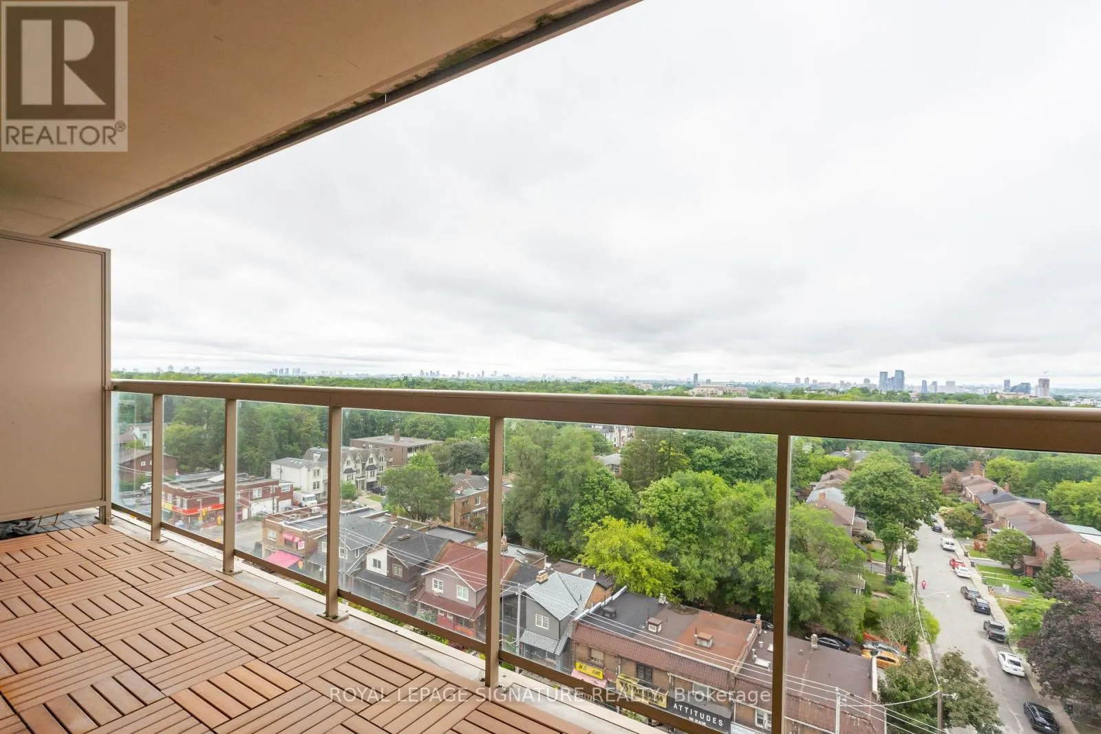 1208 - 900 MOUNT PLEASANT ROAD