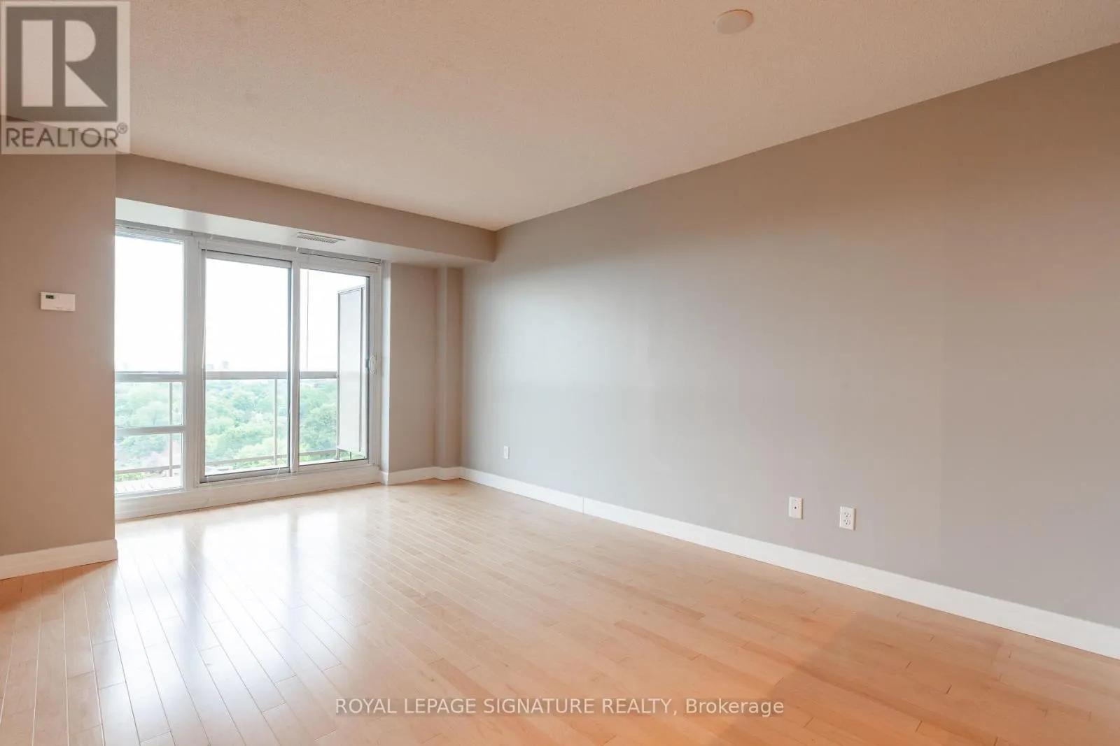 1208 - 900 MOUNT PLEASANT ROAD