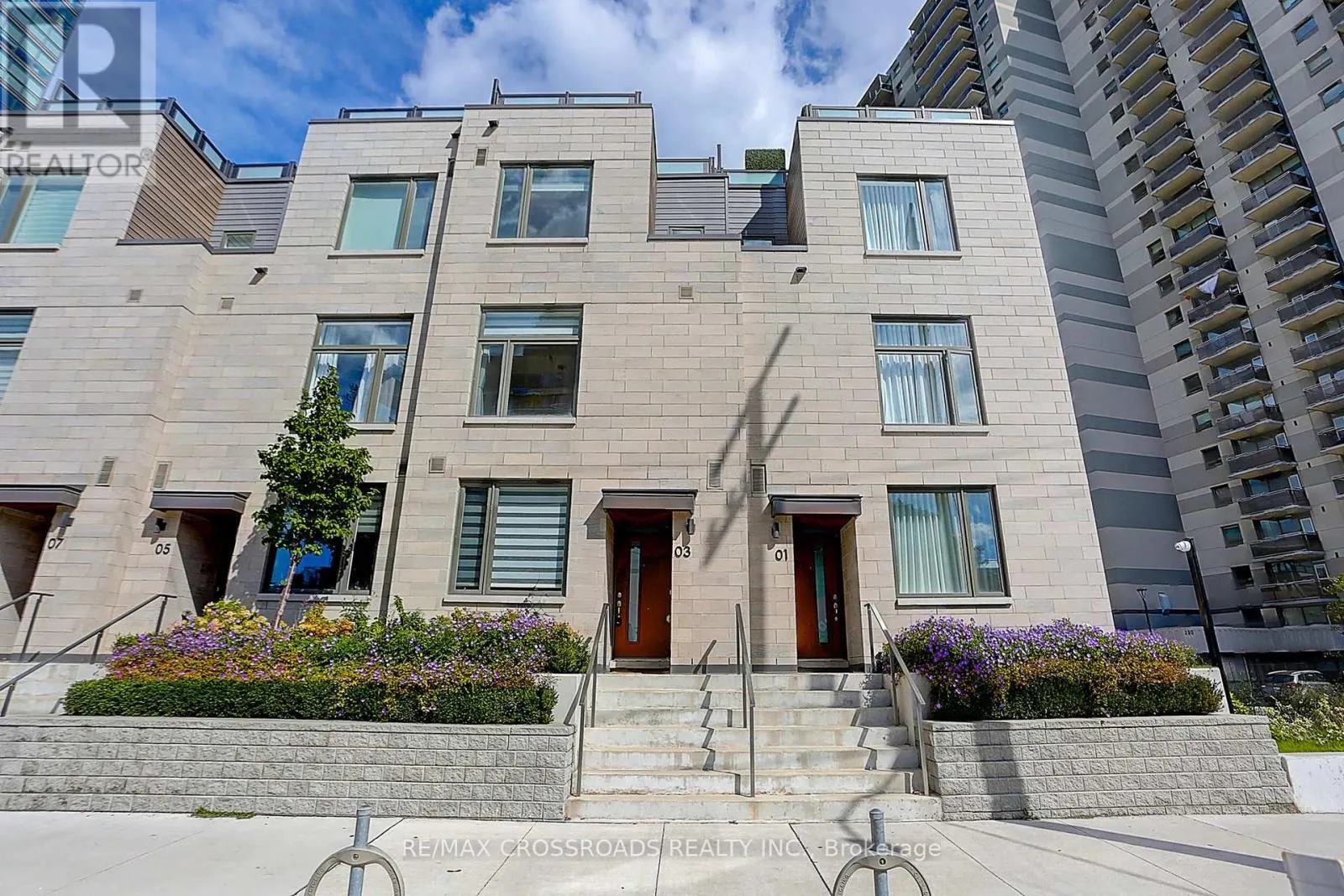 TH3 - 270 DAVENPORT ROAD