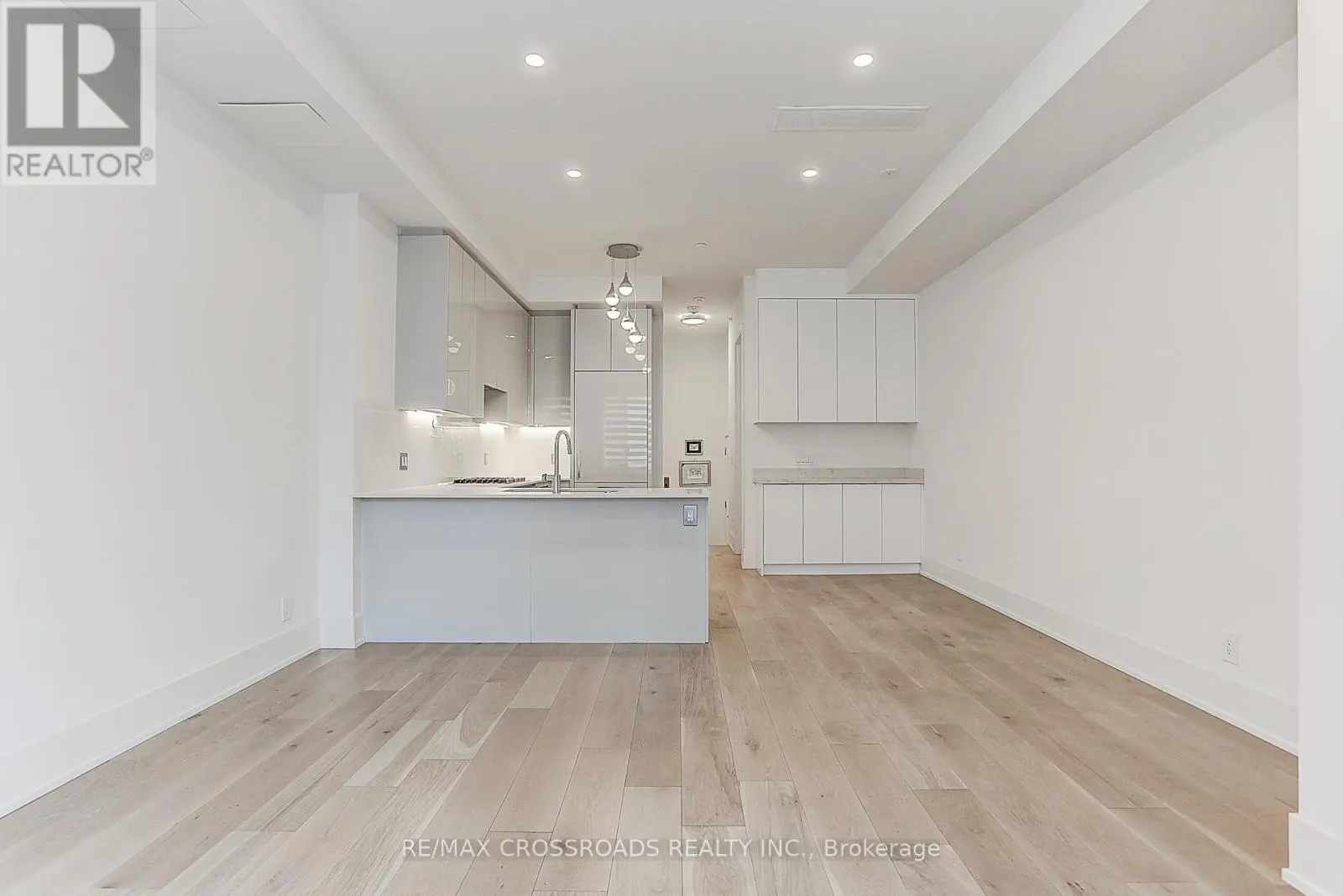TH3 - 270 DAVENPORT ROAD