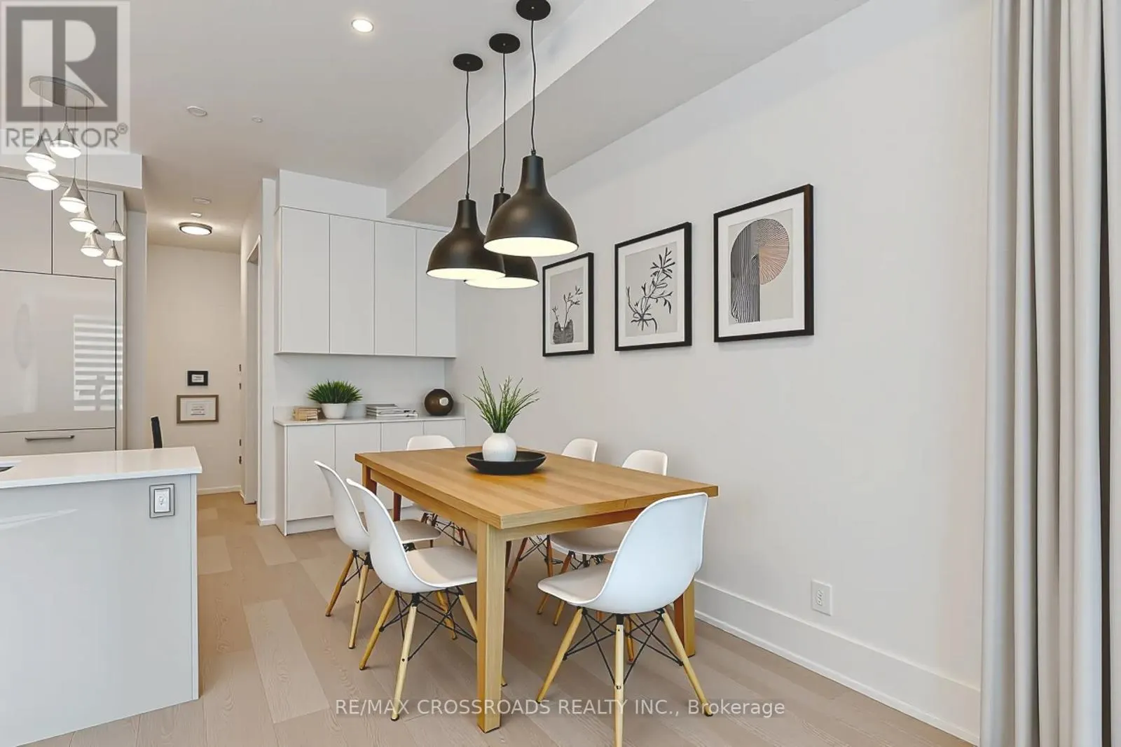 TH3 - 270 DAVENPORT ROAD