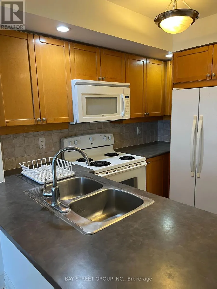 1107 - 5 NORTHTOWN WAY