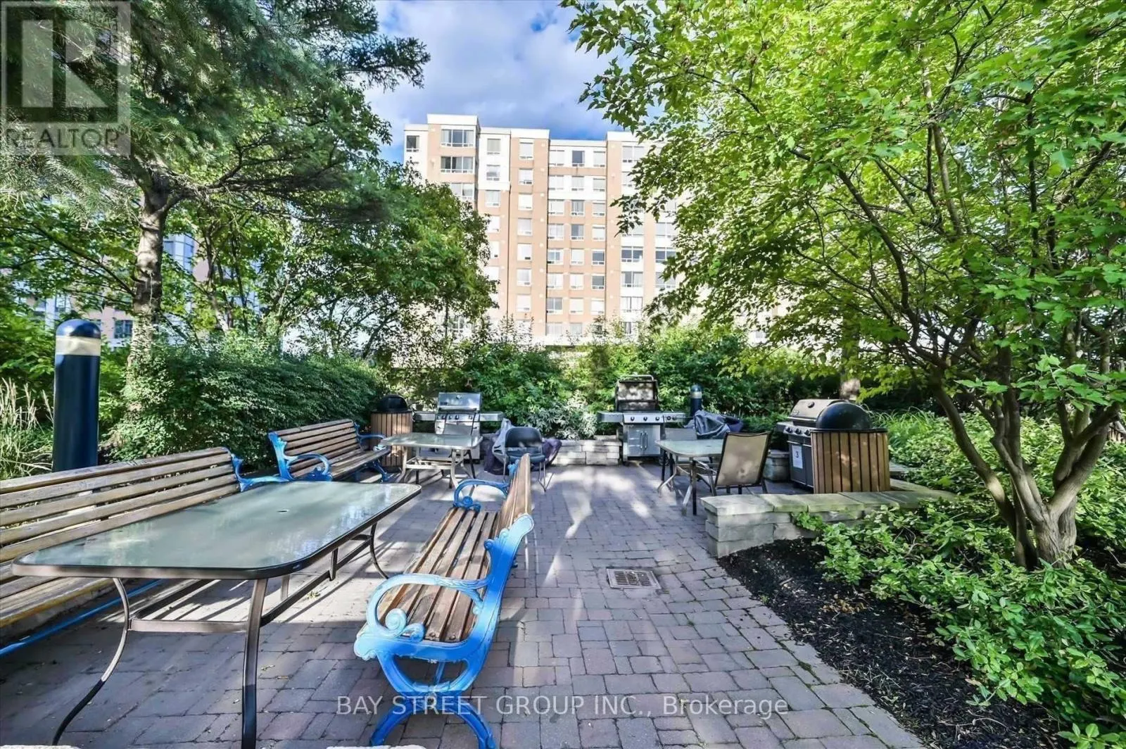 1107 - 5 NORTHTOWN WAY