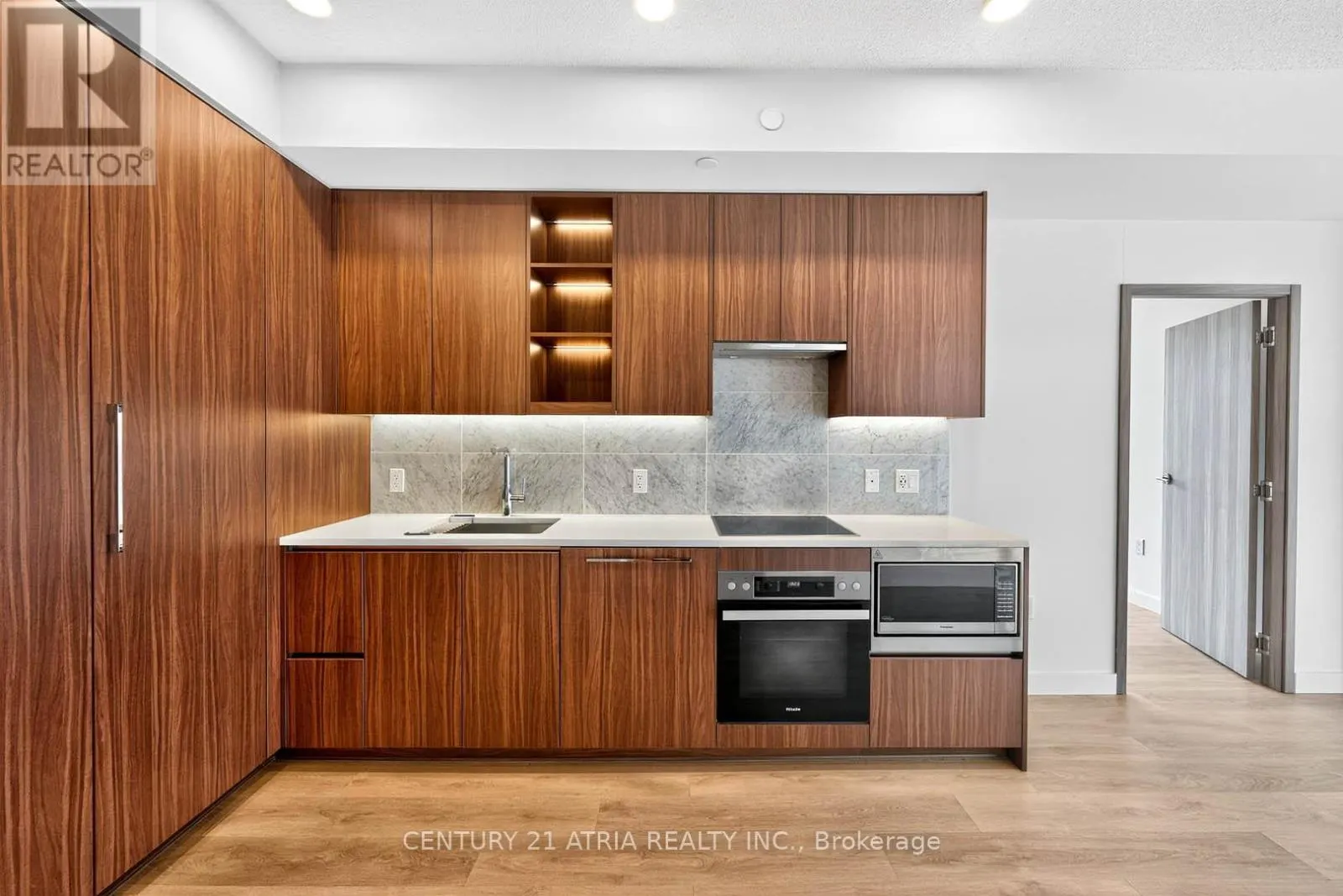 2312 - 95 MCMAHON DRIVE