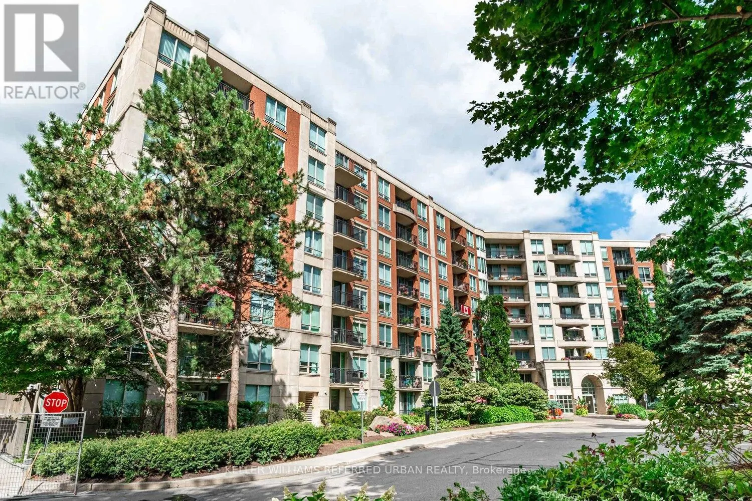 721 - 28 WILLIAM CARSON CRESCENT