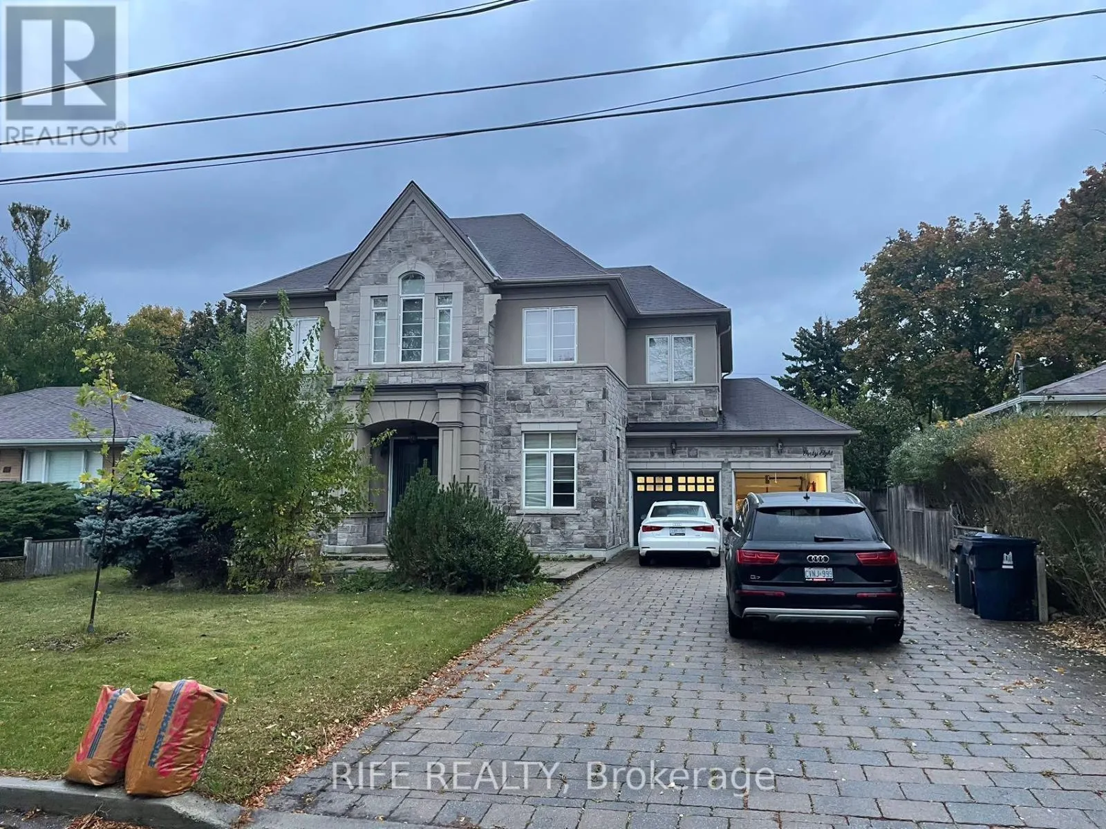 48 TRANSWELL AVENUE