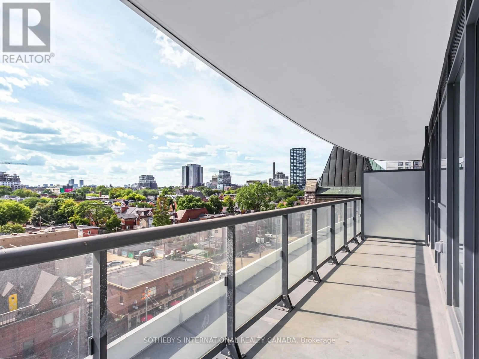 610 - 292 DUNDAS STREET W