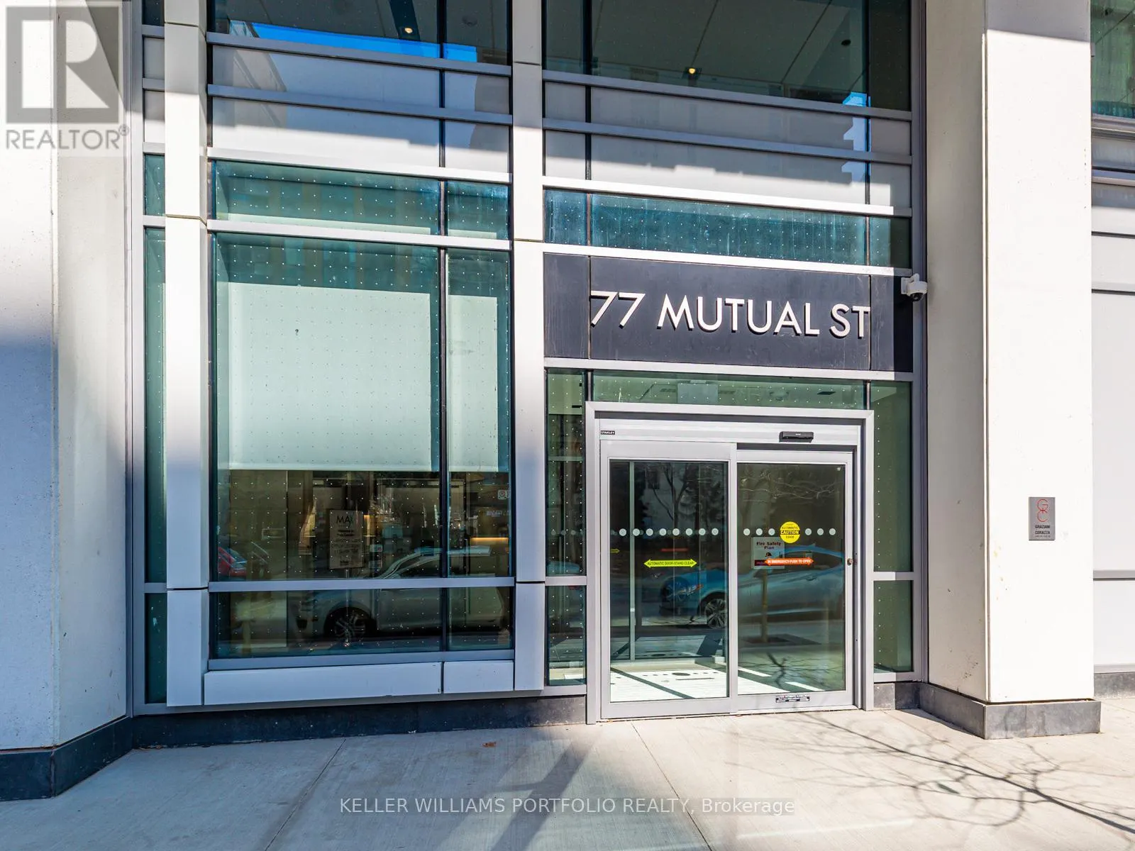 3510 - 77 MUTUAL STREET