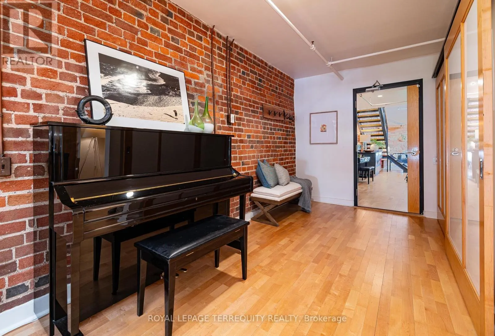 409 - 81 FRONT STREET E