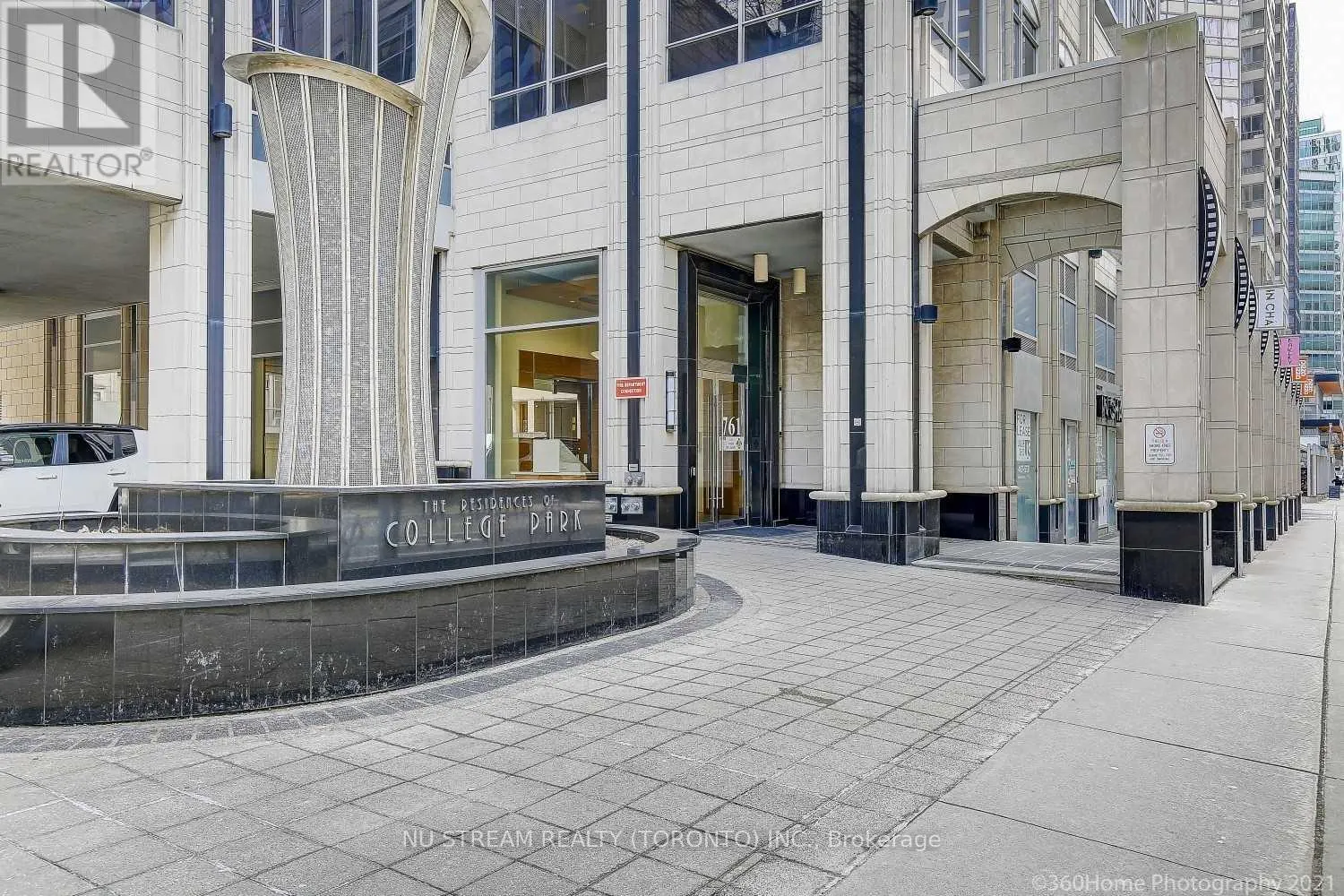 3513 - 761 BAY STREET