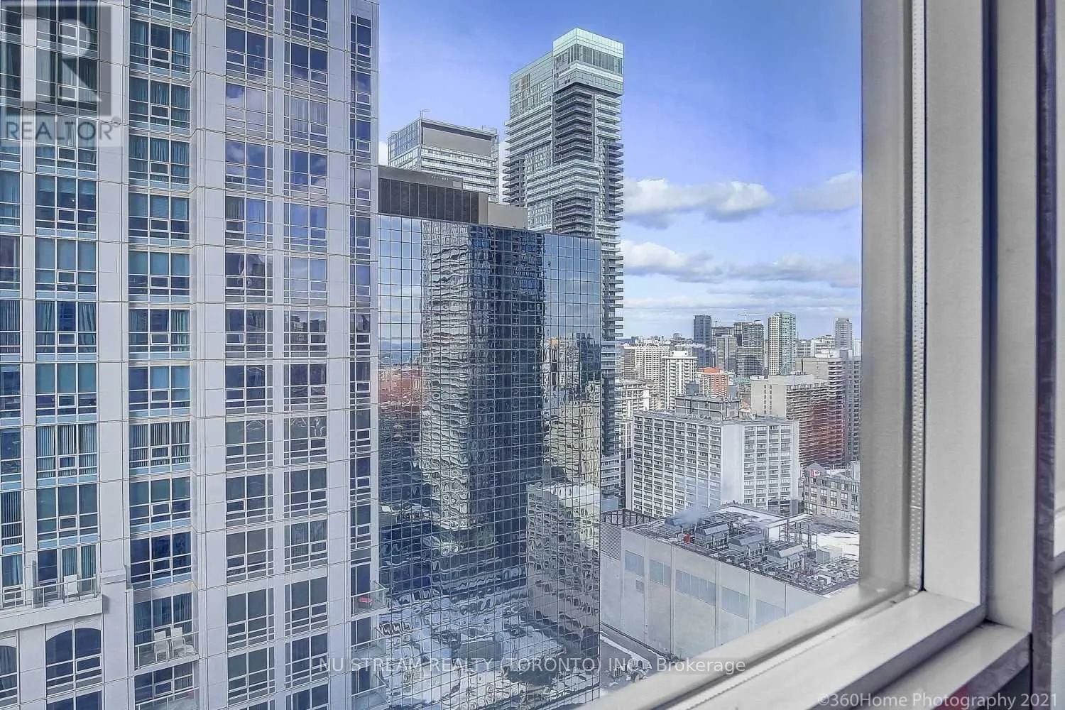 3513 - 761 BAY STREET