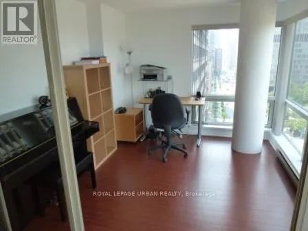1114 - 1001 BAY STREET
