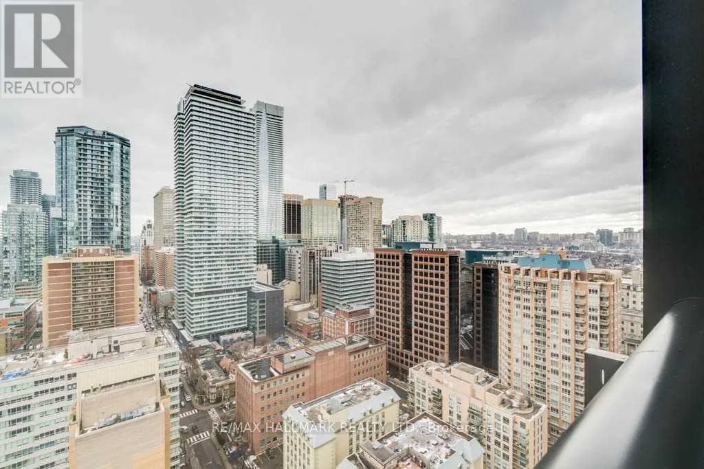 2505 - 101 CHARLES STREET E