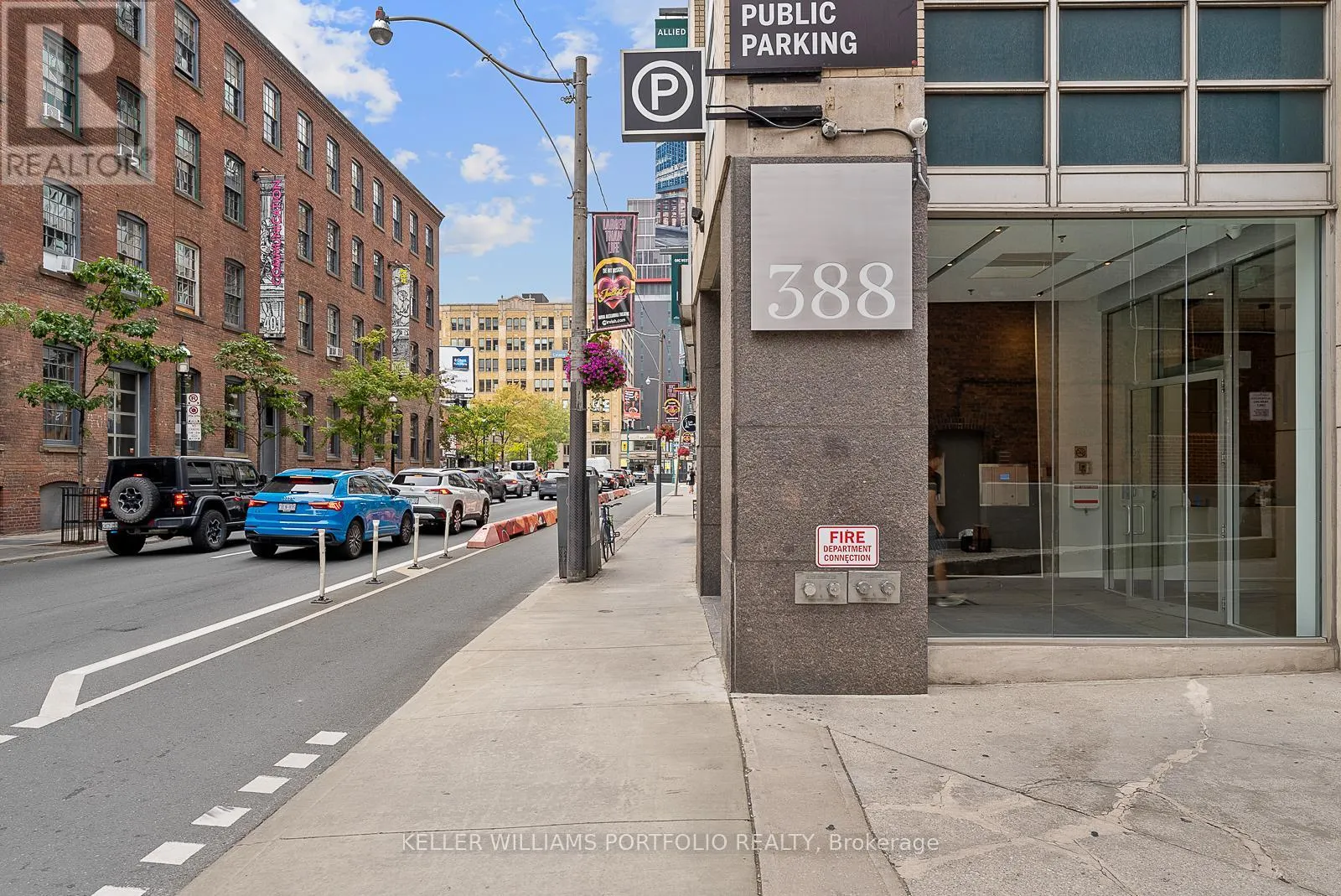 918 - 388 RICHMOND STREET W