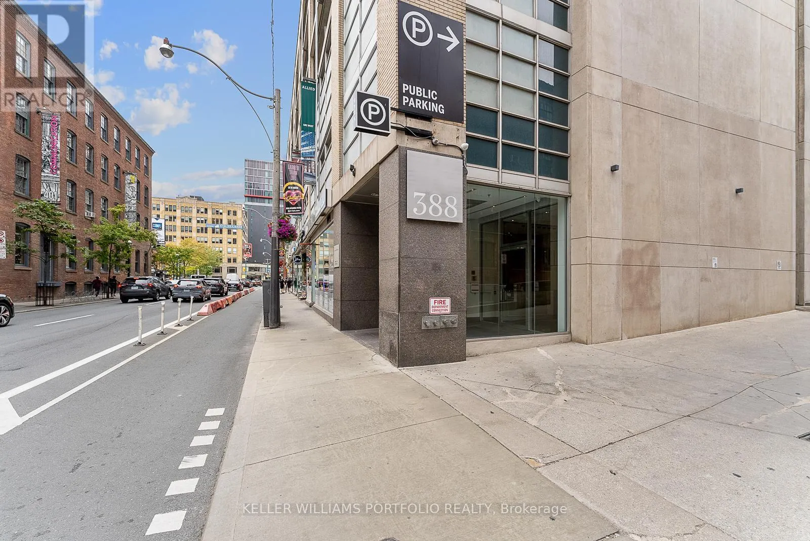 918 - 388 RICHMOND STREET W