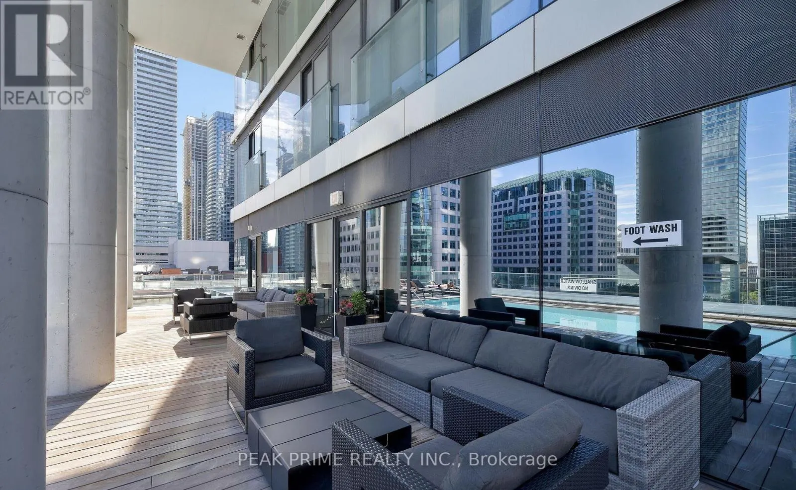 501 - 224 KING STREET W
