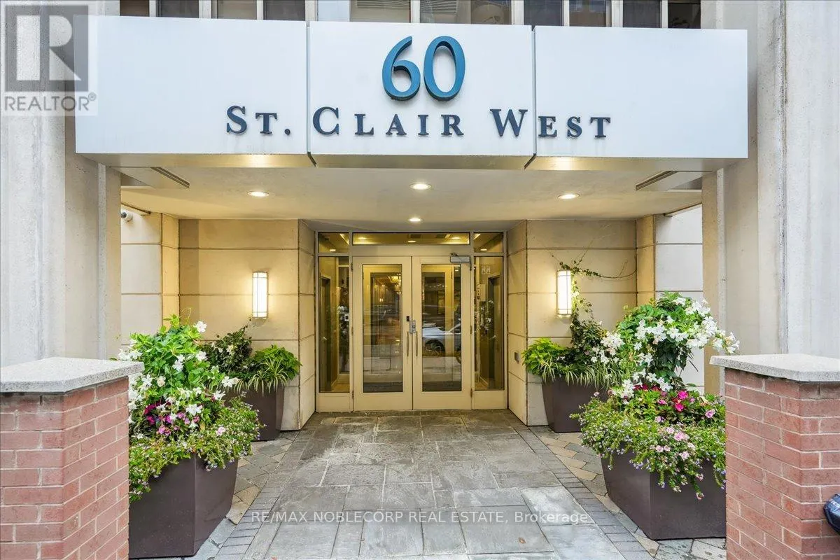 1001 - 60 ST.CLAIR AVENUE W