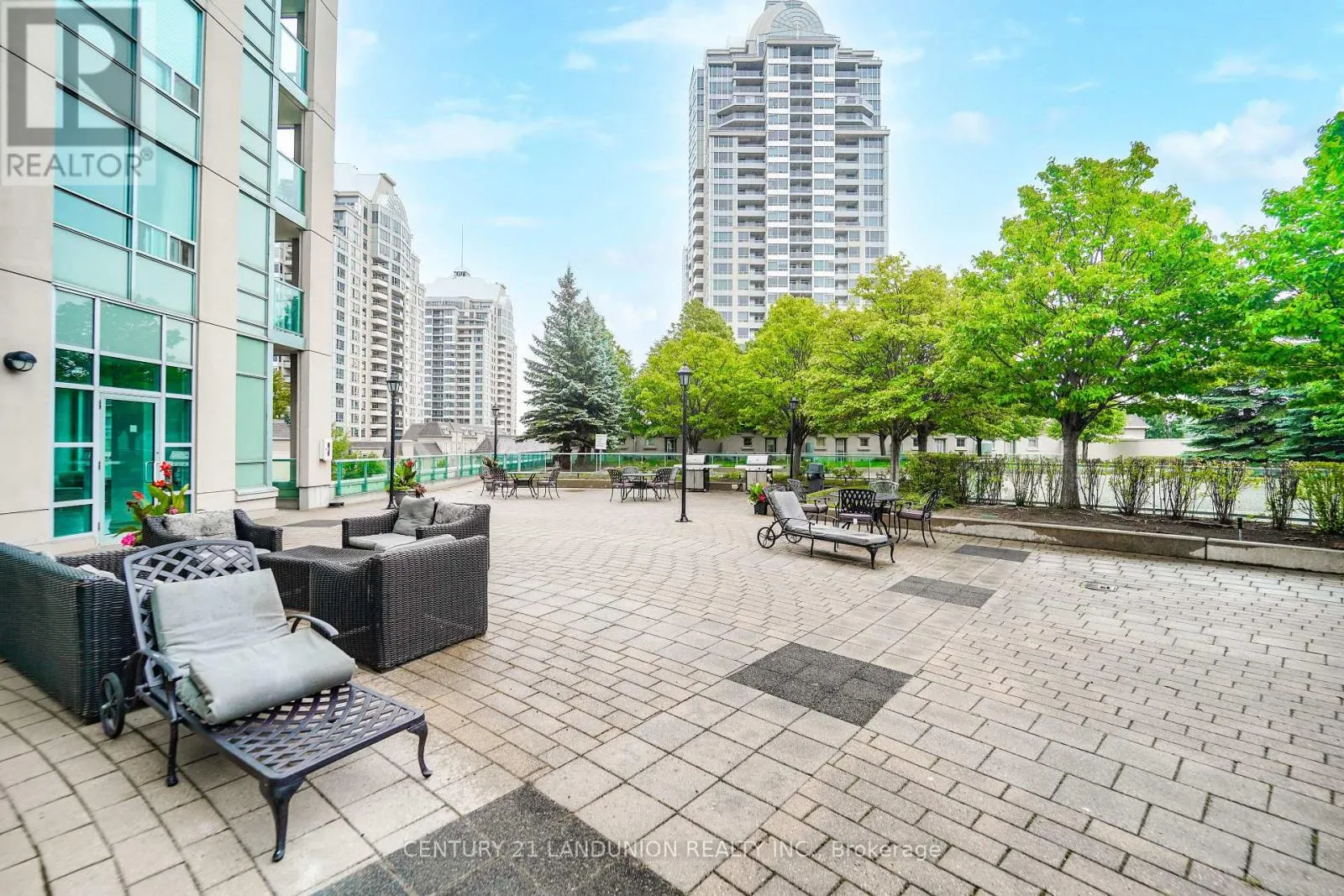 GV109 - 38 KENASTON GARDENS