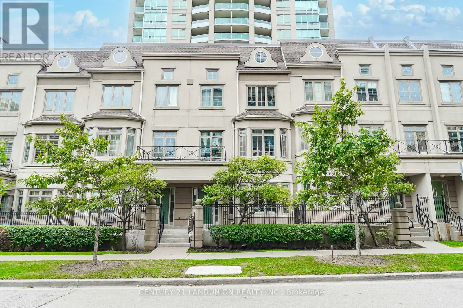 GV109 - 38 KENASTON GARDENS