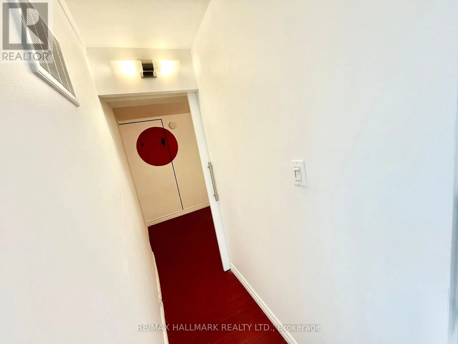 MAIN - 866 BATHURST STREET