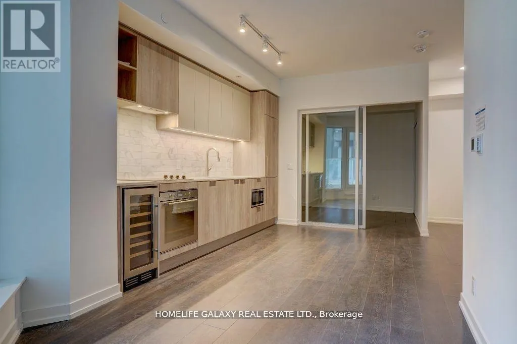 307 - 2020 BATHURST STREET
