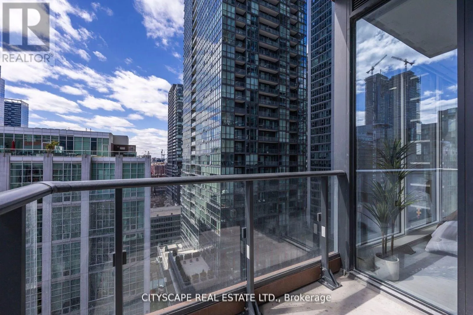 1802 - 55 MERCER STREET