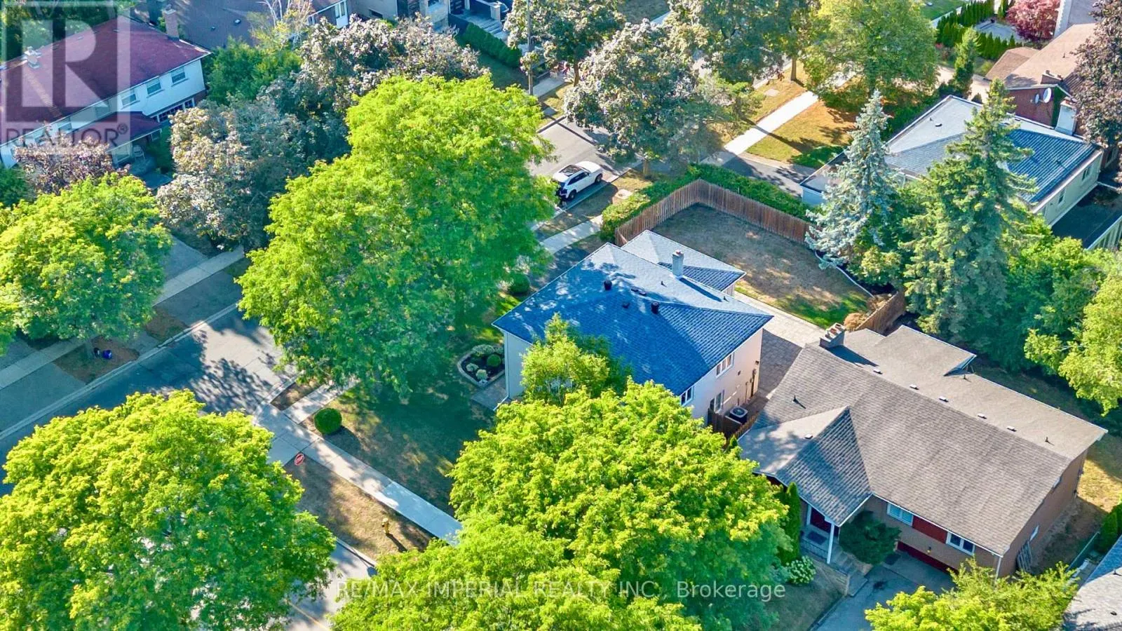 263 UPPER HIGHLAND CRESCENT