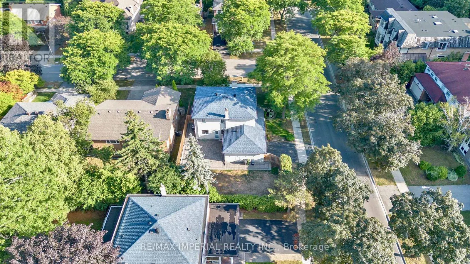 263 UPPER HIGHLAND CRESCENT